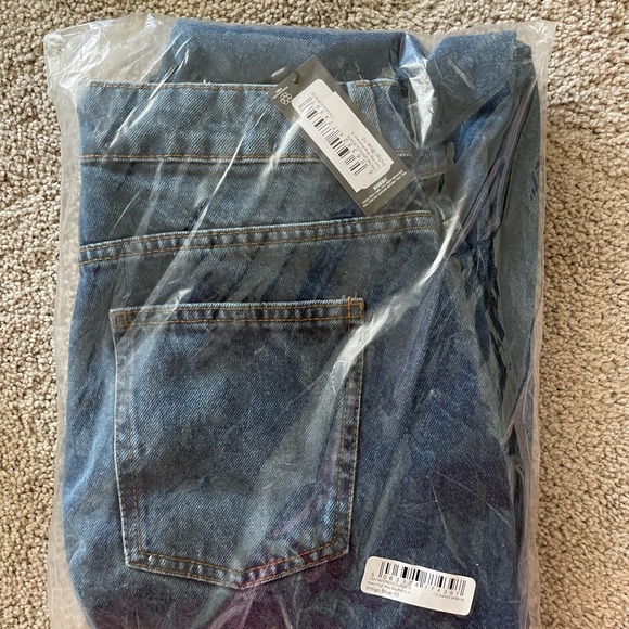 NWT PrettyLittleThing‎ Indigo Blue Wash High-Rise Boyfriend Jean Women’s 10 - Picture 6 of 7